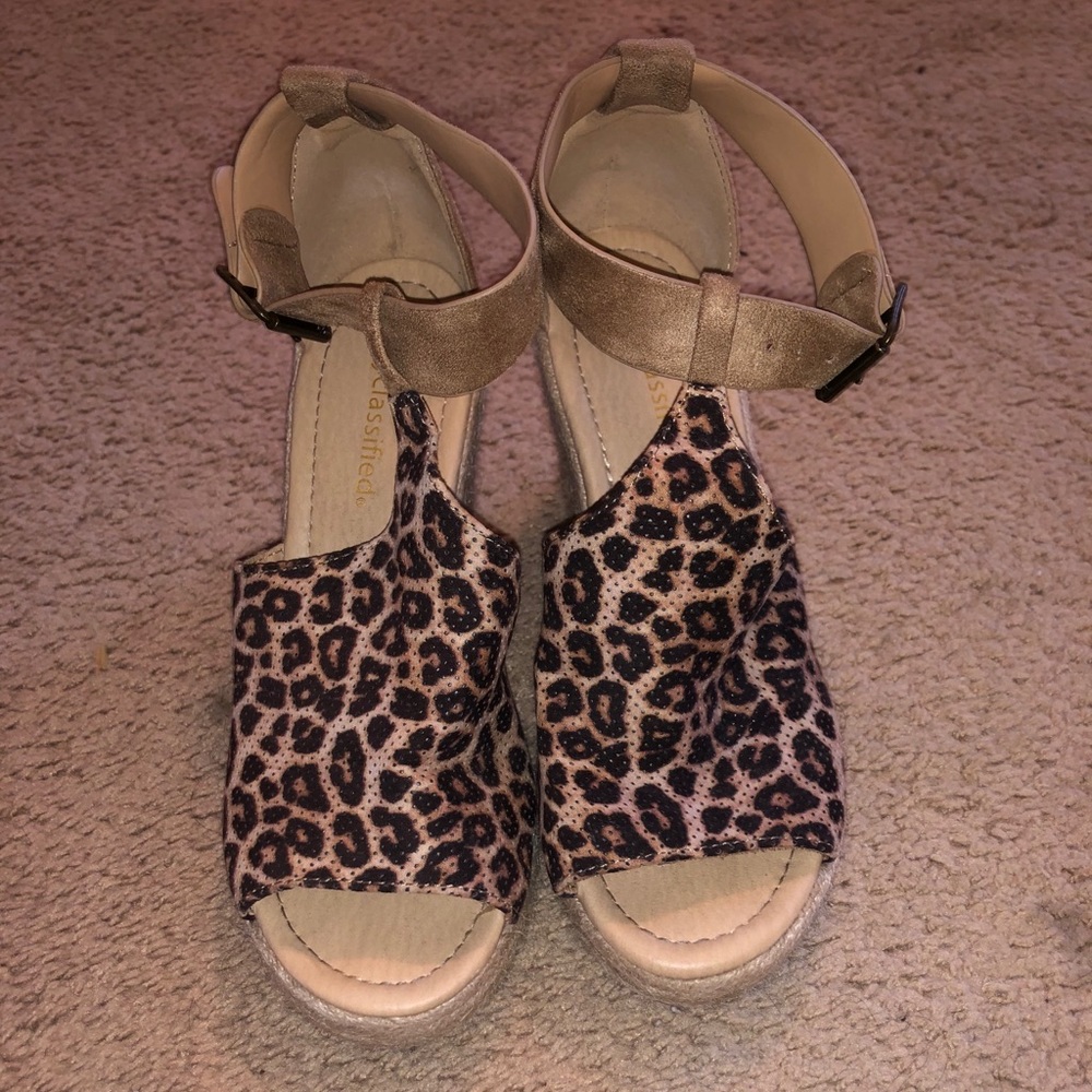 Cityclassified cheetah wedges